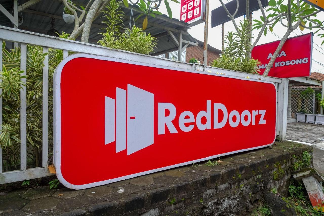 Hotel Reddoorz At Paris Ocean Parangtritis Zewnętrze zdjęcie